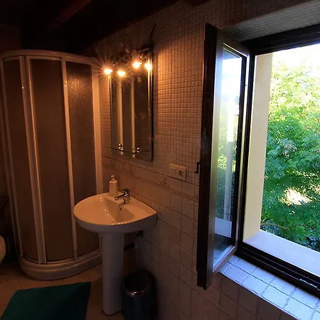 Apartamentos La Corona Llames de Parres Room photo